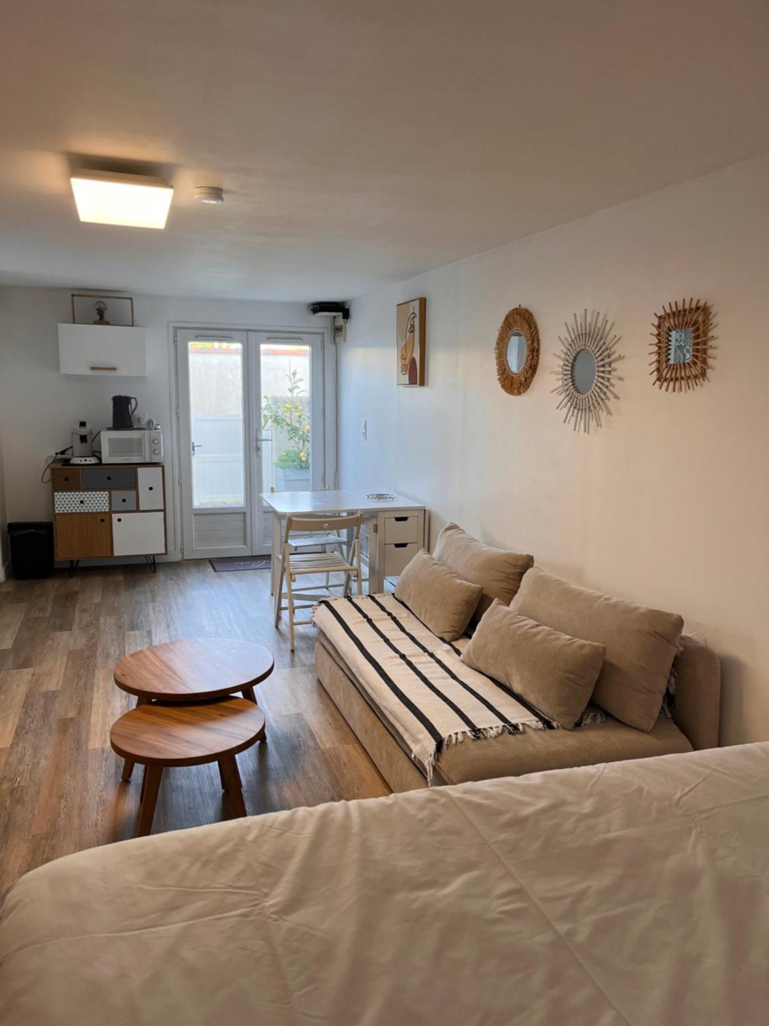 Studio Avec Terrasse Saint Martin De Re Exterior foto